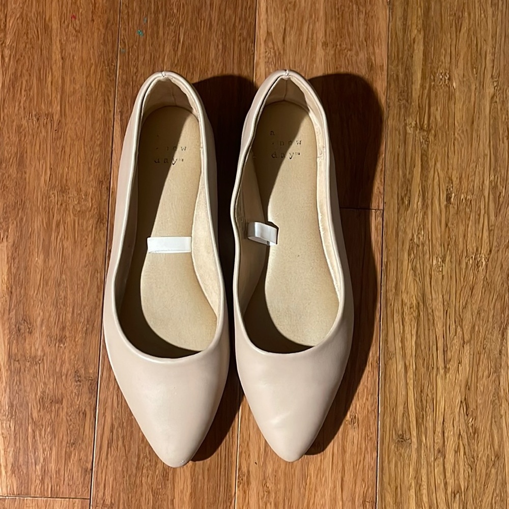nude flats